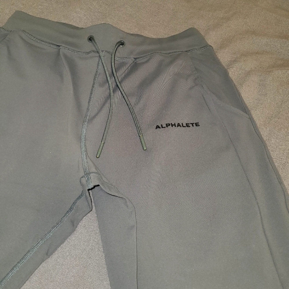 Alphalete jogger